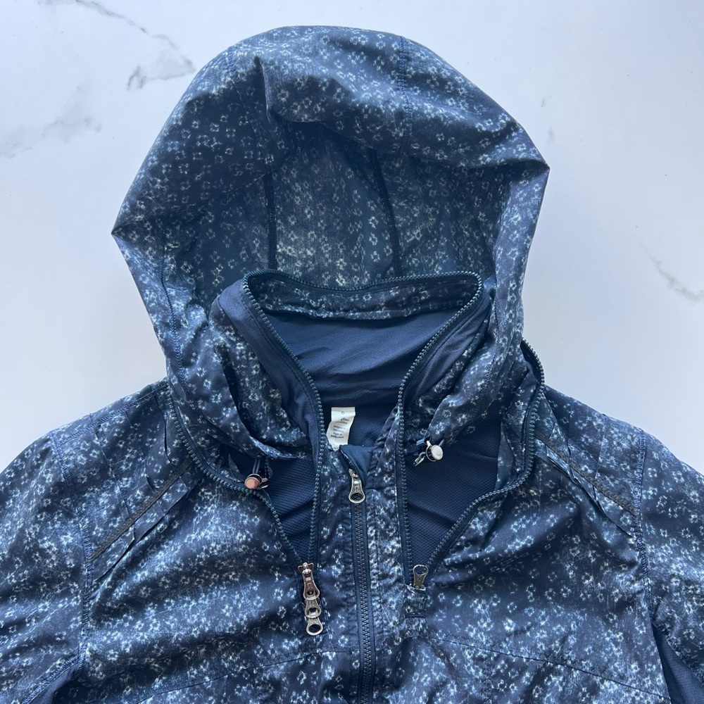 Lululemon jacket size 6 blue spring forward jacket running - Picture 6 of 13